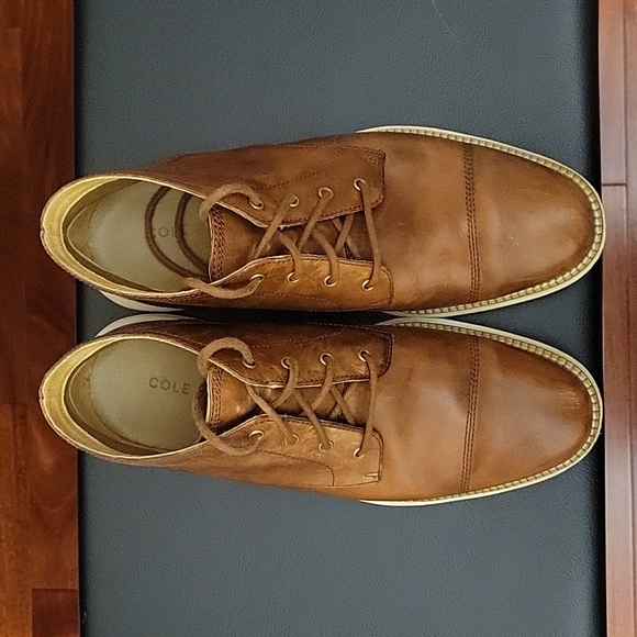 Boots - Picture 2 of 9